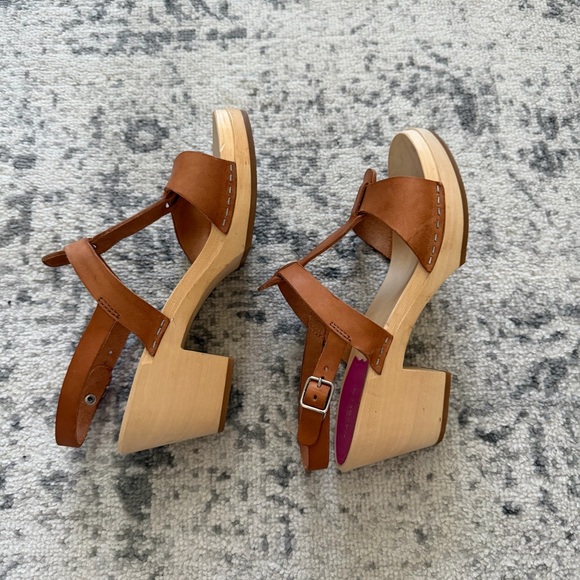 Swedish Hasbeens Leather Wood Heeled Sandals - Picture 4 of 10